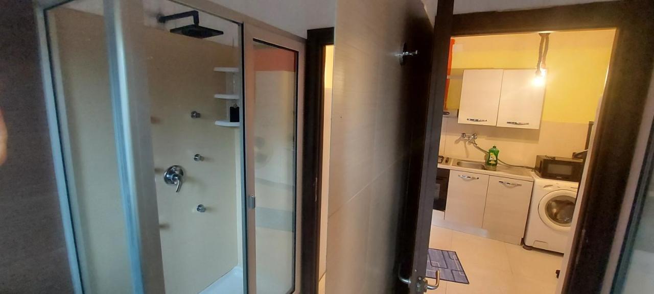 Stanza In Villa Con Giardino Con Box Doccia Idromassaggio Rent A Car Aci Bonaccorsi 외부 사진