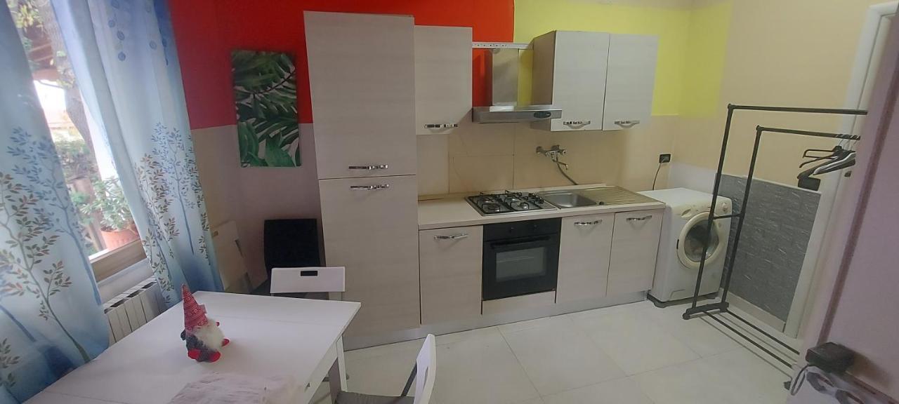 Stanza In Villa Con Giardino Con Box Doccia Idromassaggio Rent A Car Aci Bonaccorsi 외부 사진